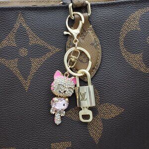 Authentic Louis Vuitton Gold Padlock 🔒 Shiny LV Key + Bag Unbranded Cat Charm